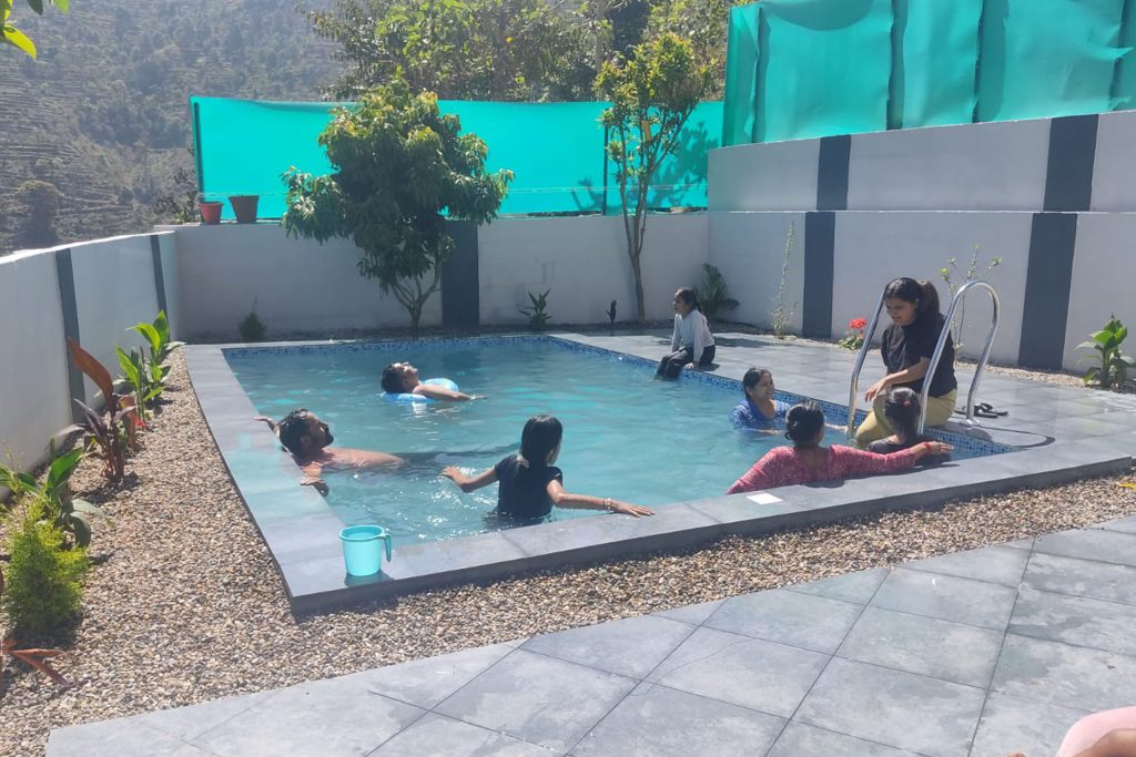 swimming-pool-Tehri-Gharwal-himalaya-view-homestay